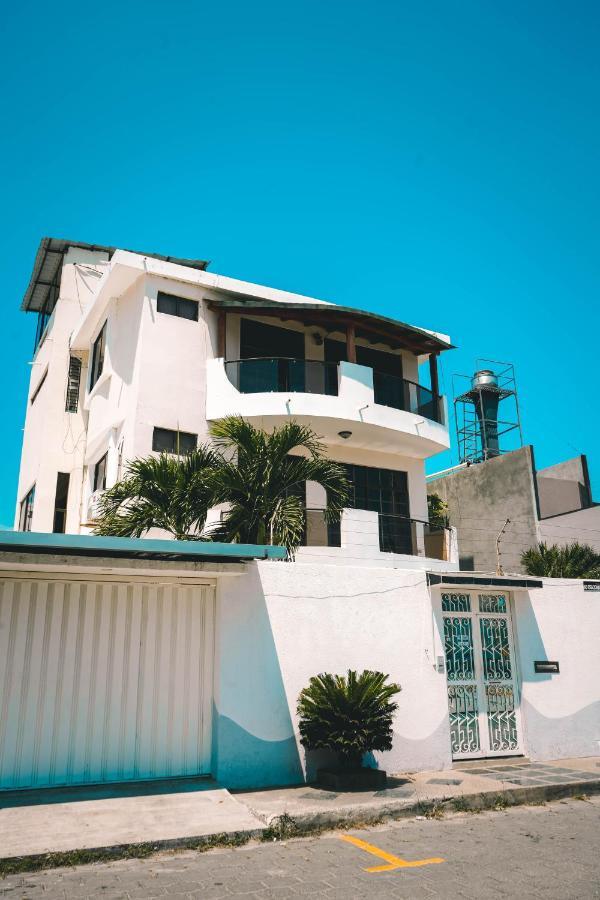 Hotel Manta Beach Madrigal Exterior photo