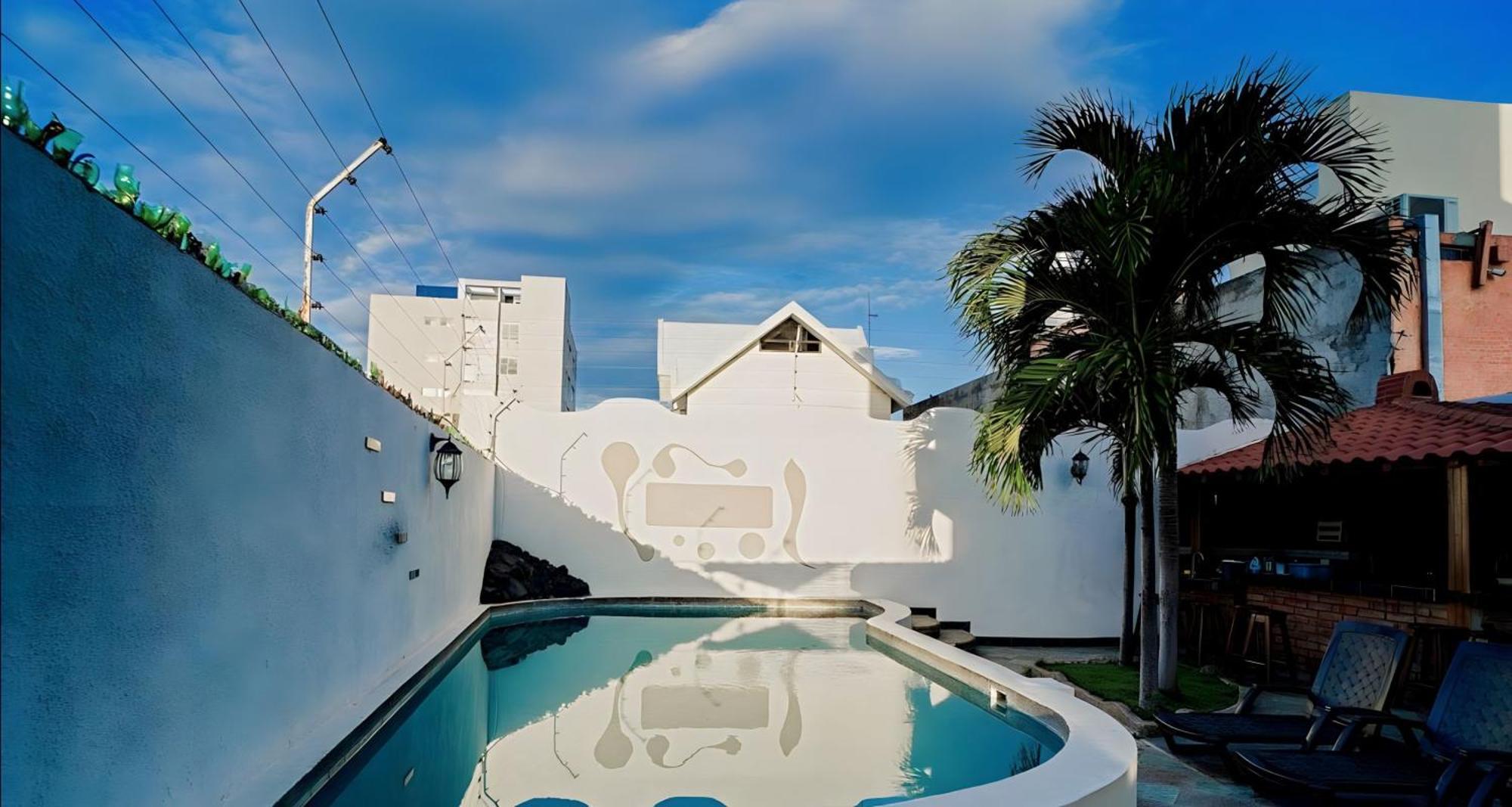 Hotel Manta Beach Madrigal Exterior photo